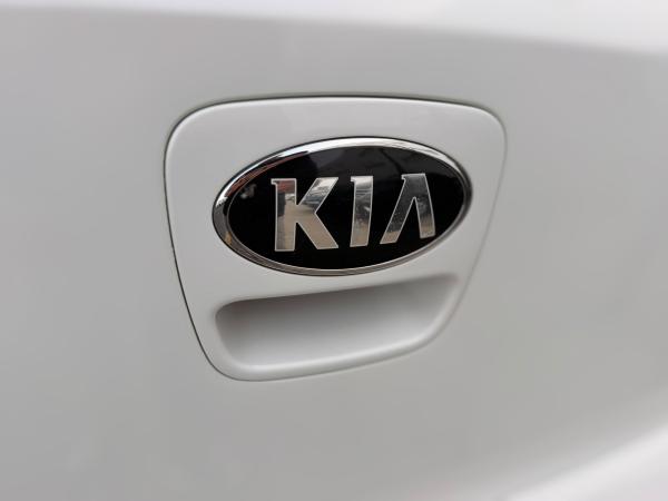 2016 Kia Rio - Foto 7