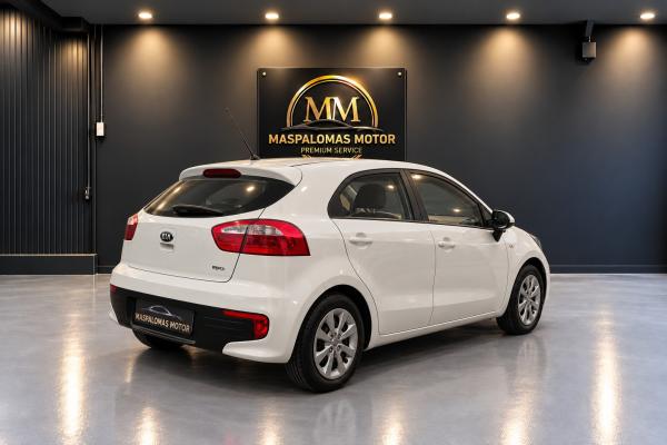 2016 Kia Rio - Foto 2