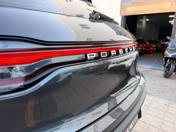 2022 Porsche Macan - Foto 25
