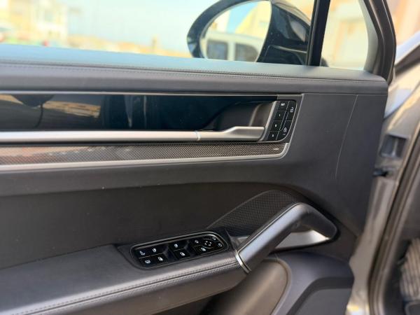 2024 Porsche Cayenne Coupé - Foto 17