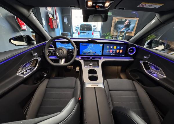 2026 Mercedes-Benz GLC - Foto 18