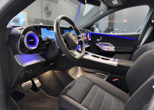 2026 Mercedes-Benz GLC - Foto 21